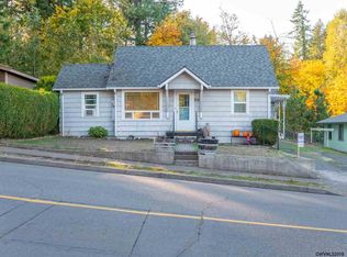 734 12th Ave, Sweet Home, OR 97386