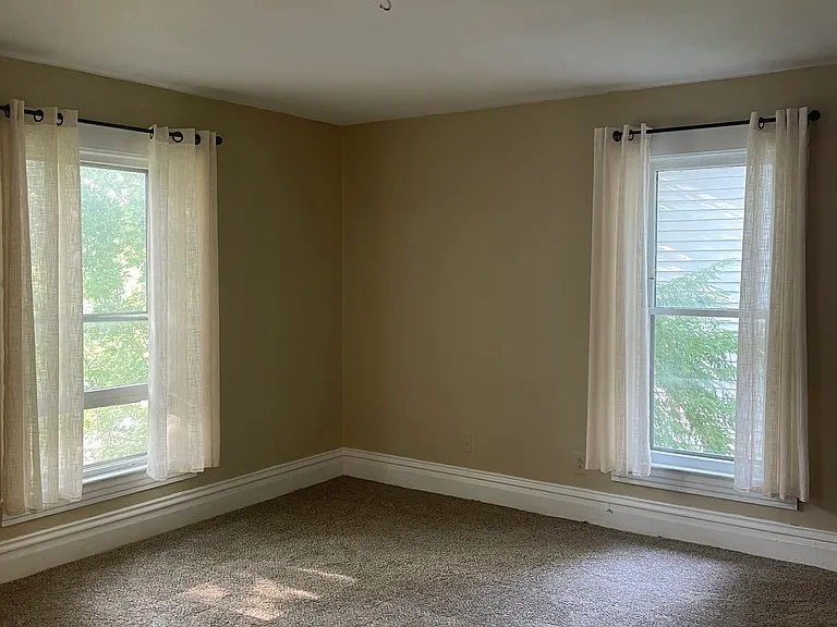 849 S Macarthur Blvd #2 — Photo 3
