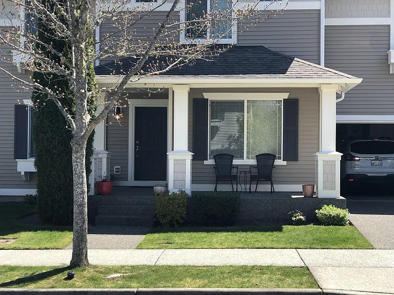 8910 Weiting Ave SE — Photo 2