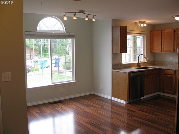 5th image of 4420 NE 126th Ave