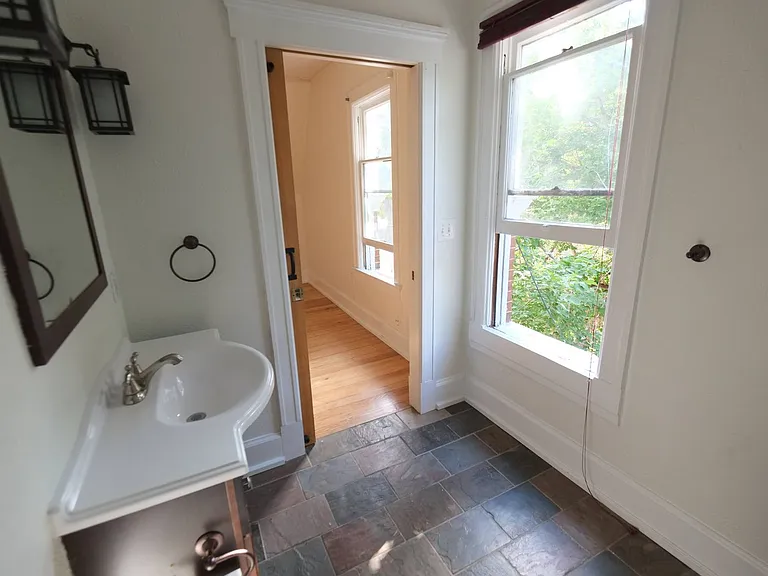 1535 N Saint Paul St — Photo 20