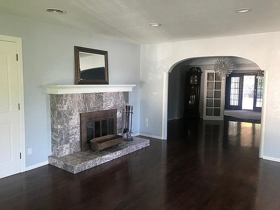 3rd image of 11464 Iris Ave