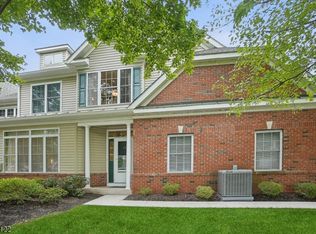 16 Loft Dr, Martinsville, NJ