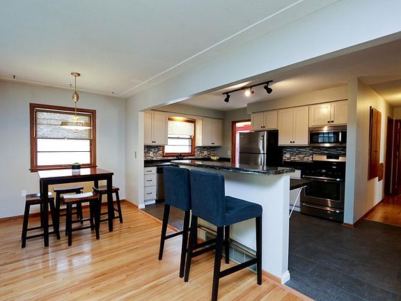 5th image of 4320 Nokomis Ave S