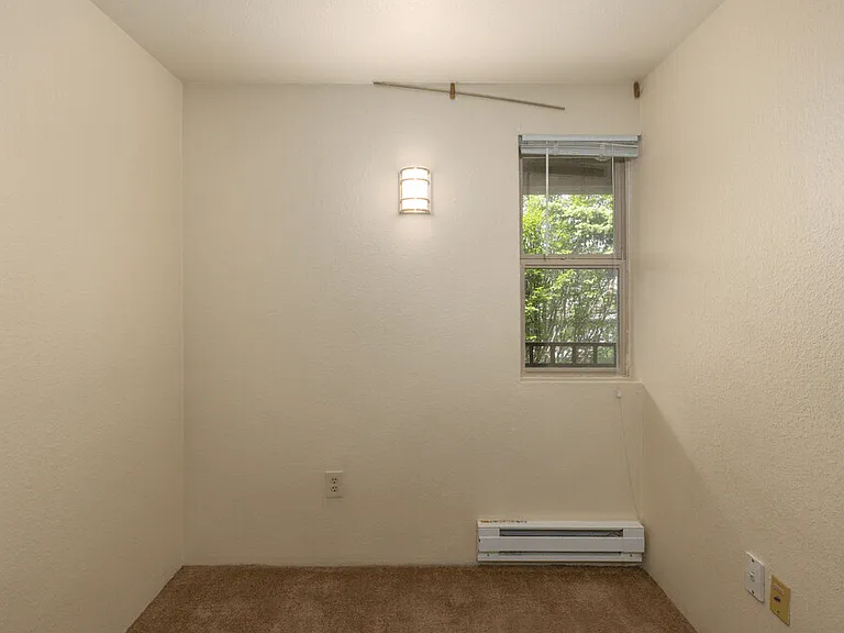 Cedar Apartments — Photo 17