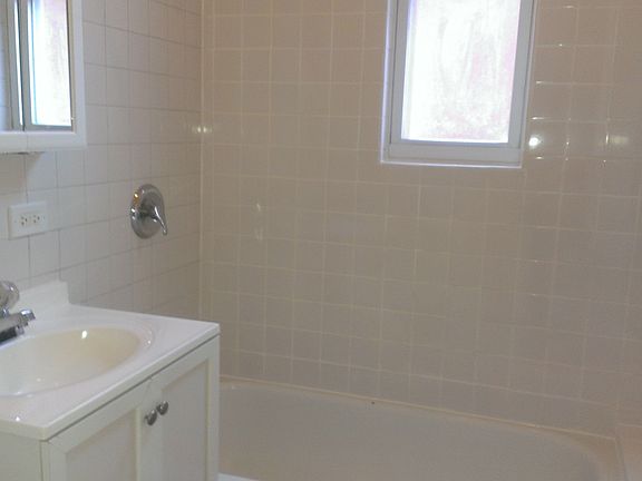 3rd image of 4847 S Forrestville Ave #2