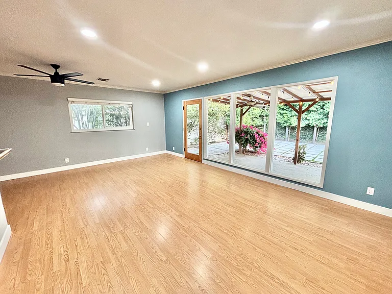 5930 E Walton St — Photo 2