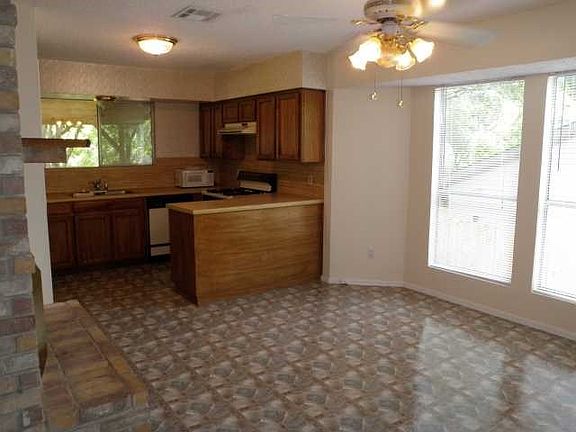 5th image of 316 Kimberly Dr