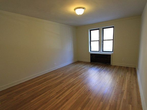 2nd image of 4330 44th St APT 1C