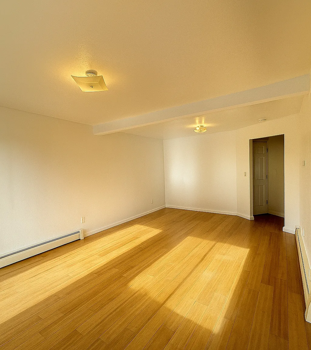 140 W 14th Ave — Photo 3
