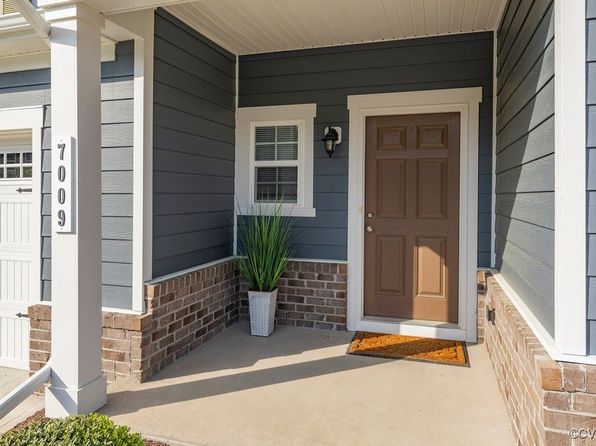 7009 Desert Candle Dr, Moseley, VA 23120