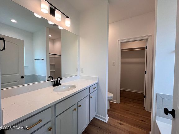 4th image of 225 Tatum Ln