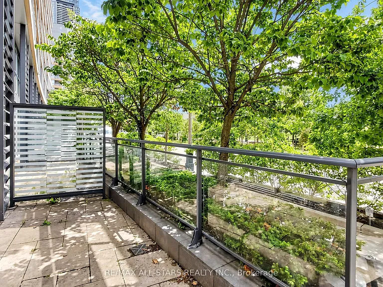 110 Fort York Blvd #G08 — Photo 6