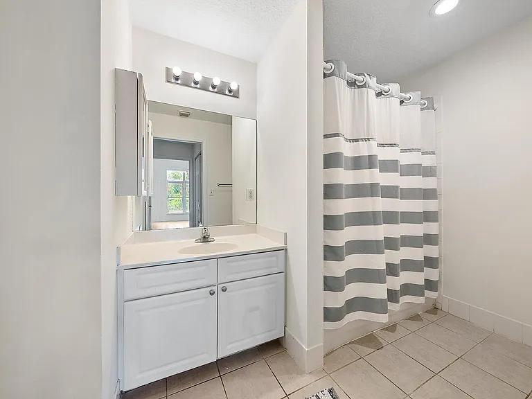 1209 Main St #304 — Photo 7
