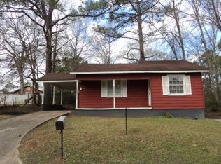 710 Pine St, Center, TX 75935
