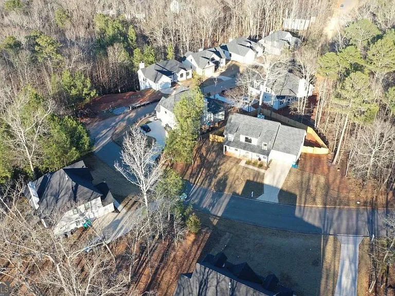 370 Ansley Dr — Photo 42
