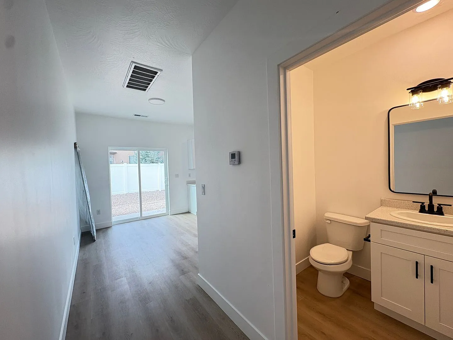 Brand New Home Reduced Deposit!! — Photo 3