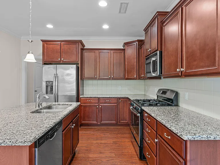 507 Finnbar Dr — Photo 4