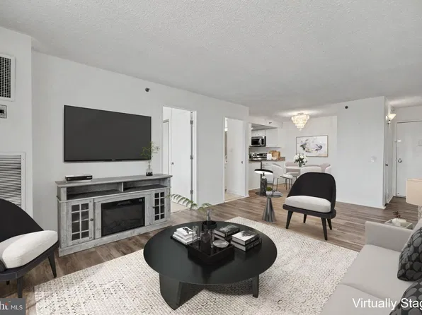 5911 Edsall Rd #Penthouse 10, Alexandria, VA 22304