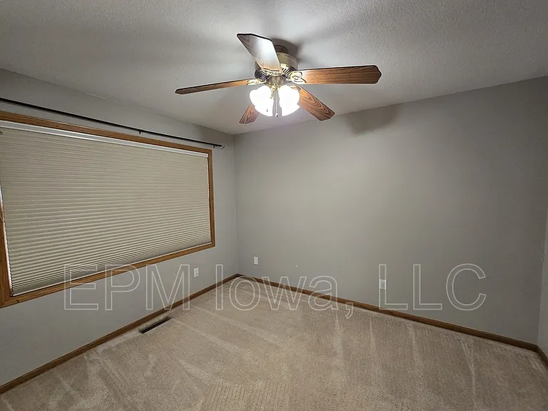 4710 Donald Dr — Photo 38