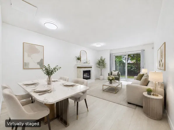 5525 Halley Ave #7, Burnaby, BC V5H 2R1