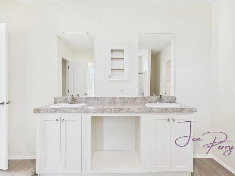 7420 Guide Meridian — Photo 16