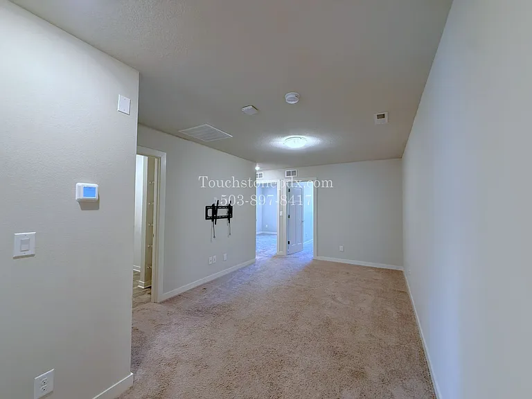 6527 SE Genrosa St — Photo 13