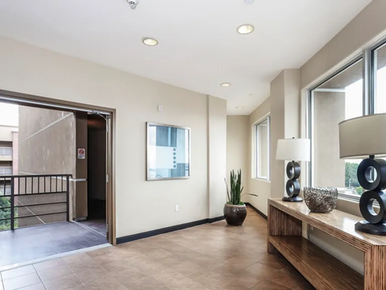 629 Traction Ave #413 — Photo 18