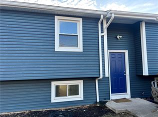 1086 Flynn Rd, Rochester, NY 14612
