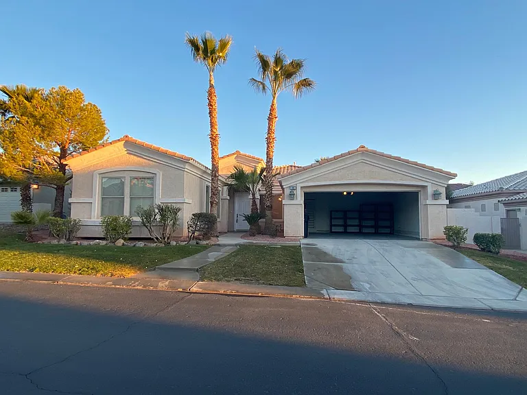 386 Apple River Ct — Photo 2
