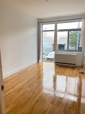 Rented by Chana Ofek, LREB | media 37