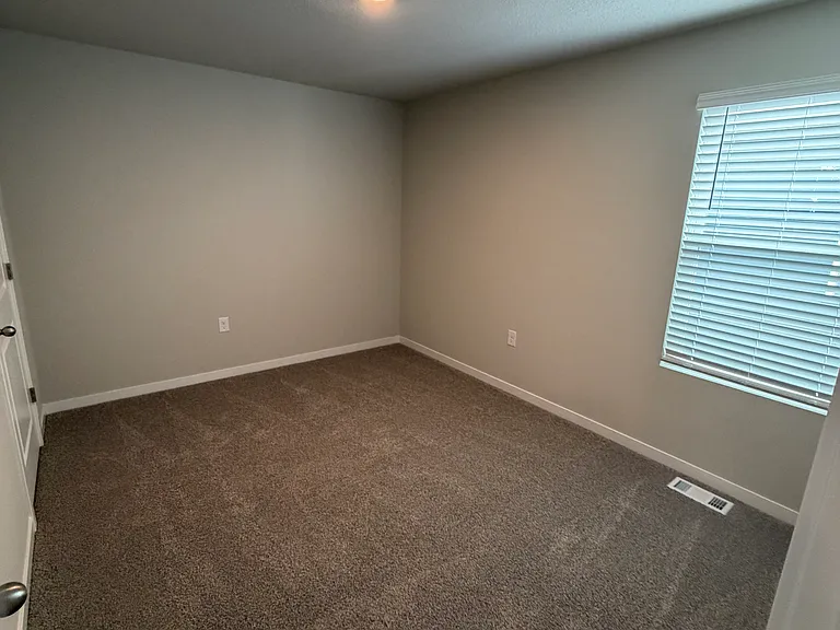 17021 Persimmon Ln — Photo 31
