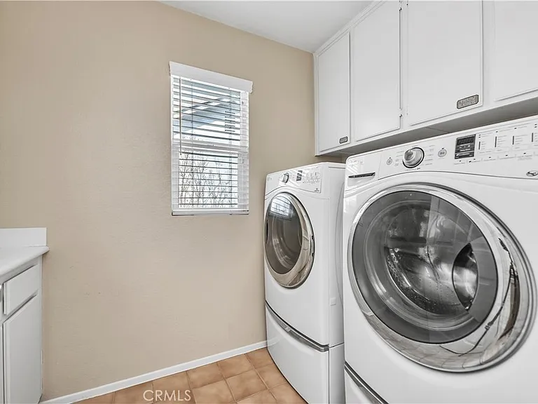 42144 Veneto Dr — Photo 22