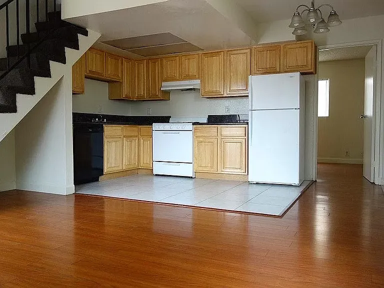 4521 Prospect Ave #3 — Photo 1