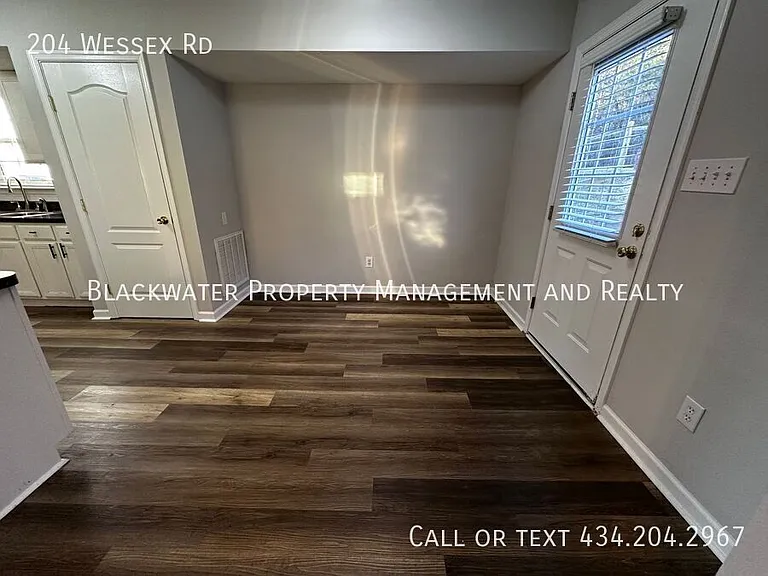 204 Wessex Rd — Photo 8