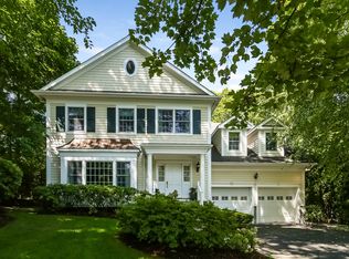33 Sage Ter, Scarsdale, NY 10583