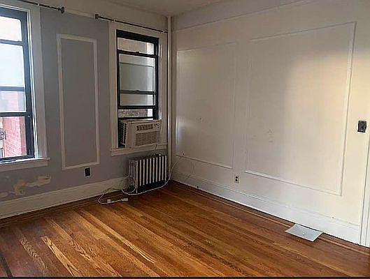 1st image of 3612 28th Ave APT 2R