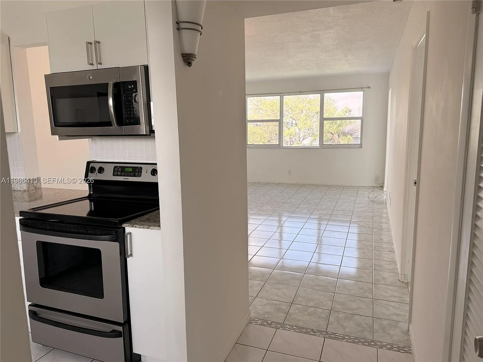 Sheridan Lakes Condo Apts — Photo 4