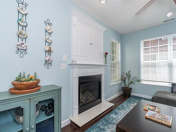 Gas fireplace for cozy evenings. 