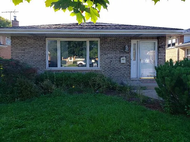 9530 S Mozart Ave photo 1