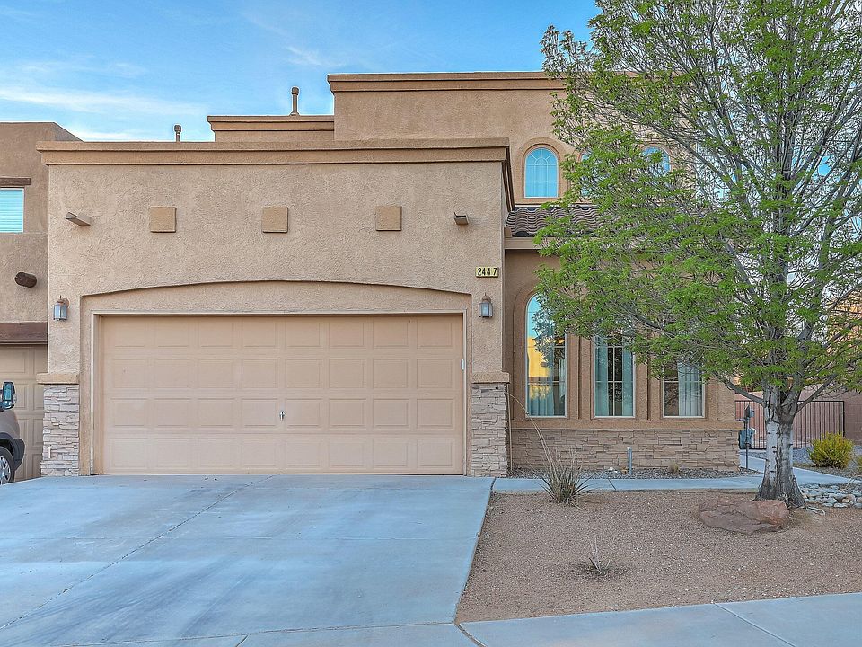 1st image of 2447 Treviso Dr SE