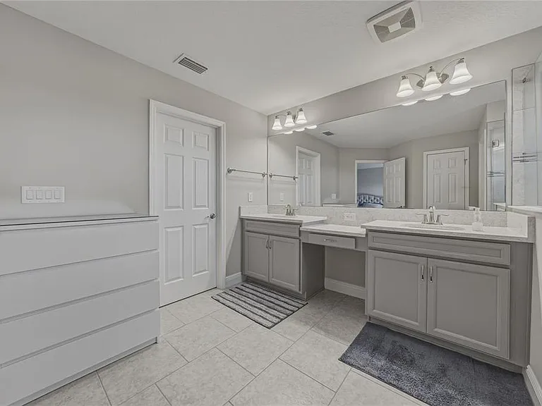 14633 Red Castle Ave — Photo 43