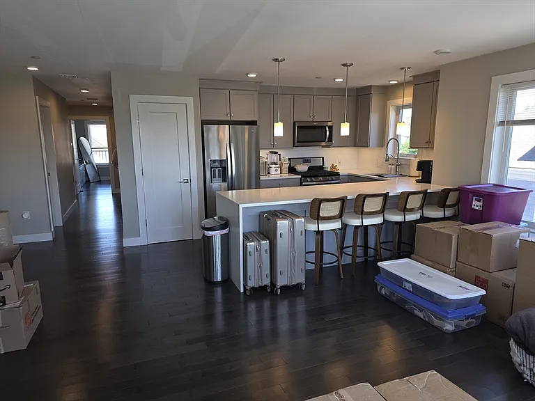 58 Tolman St #4 — Photo 2
