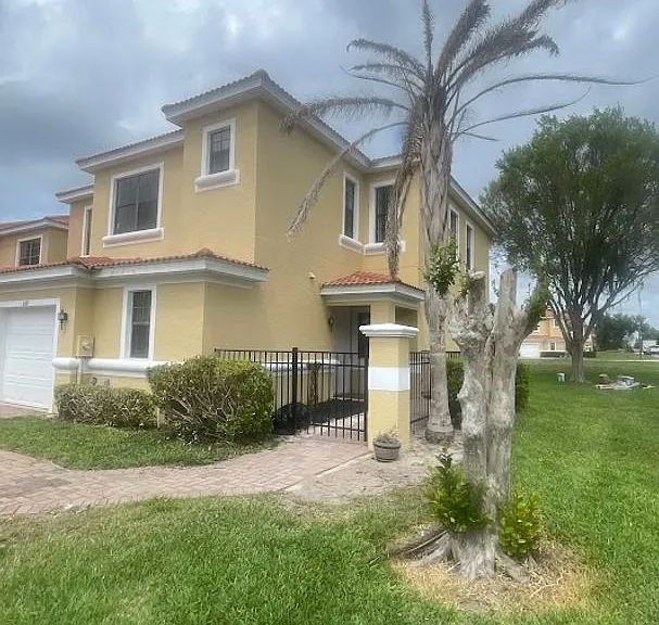 1110 Chervil Dr — Photo 3