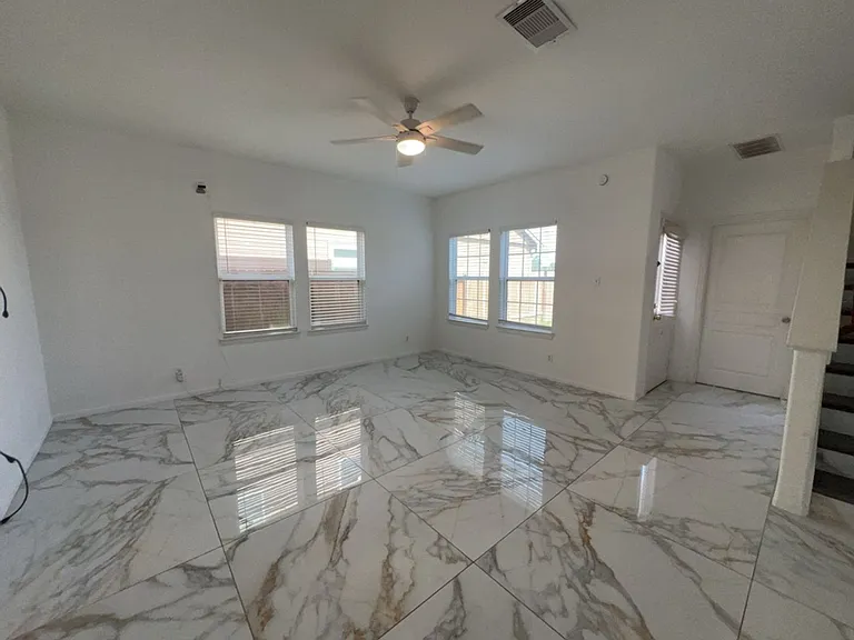 3238 Elisa Springs Ln — Photo 6
