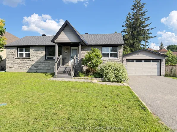 44 Granton Ave, Ottawa, ON K2G 1W8