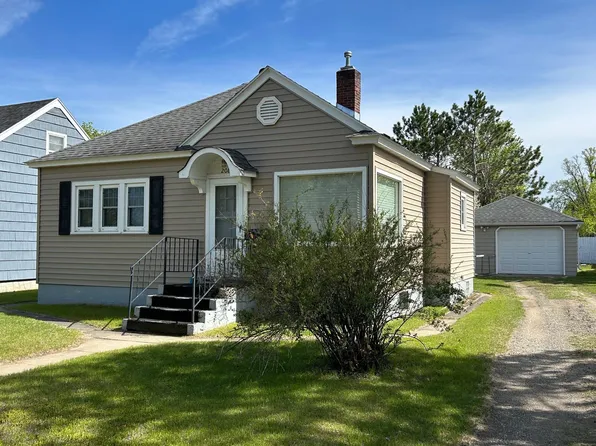 208 SE 1st St, Grand Rapids, MN 55744