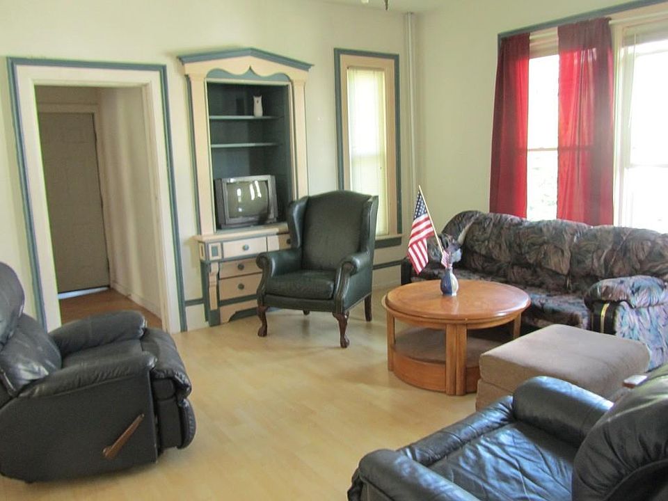 11 Bridge St, Millers Falls, MA 01349 Zillow