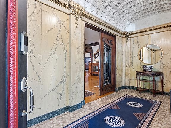 3rd image of 46 Powell St