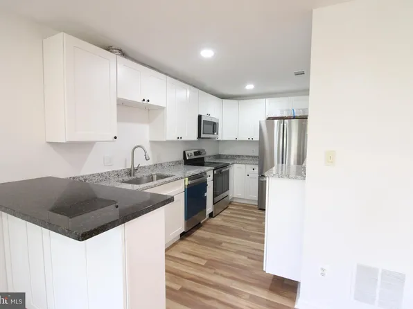 3150 Anchorway Ct APT E, Falls Church, VA 22042